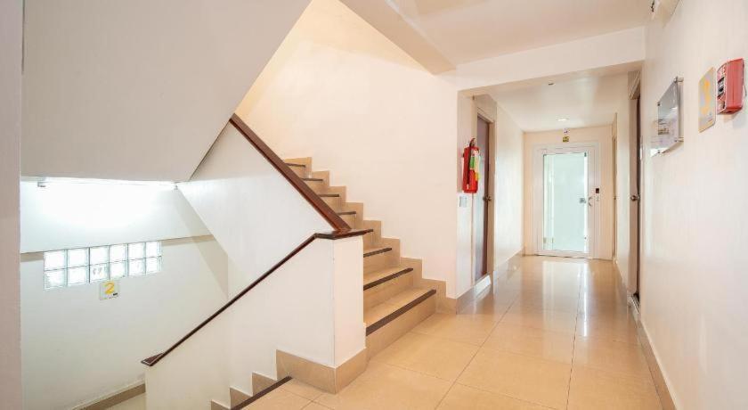 Hotel Synsiri Ladprao 130 à Bangkok Extérieur photo